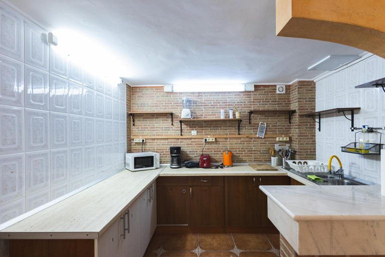 Others 5, Casa Galbena Paflora Saturn, Mangalia