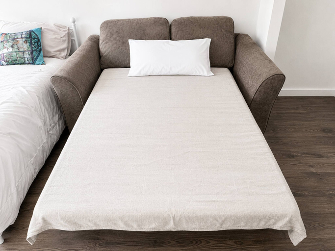 Primary image, Spacious 2BR Sleeps 7, Long Stays, London