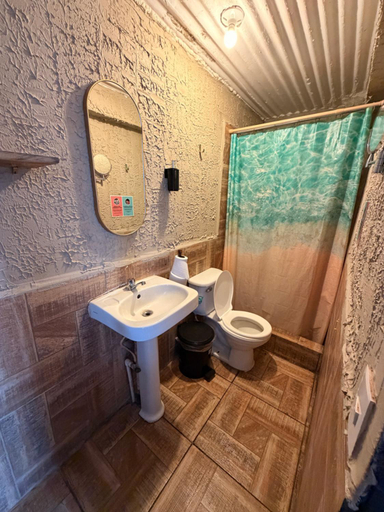 Bathroom, Karma Muse Hotel, Tamanique