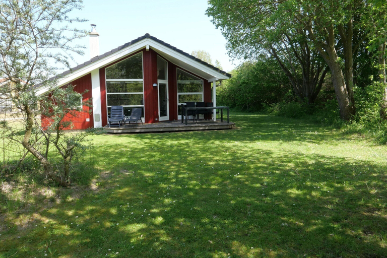 Primary image, Bright Coastal Home With Sauna, Ostholstein