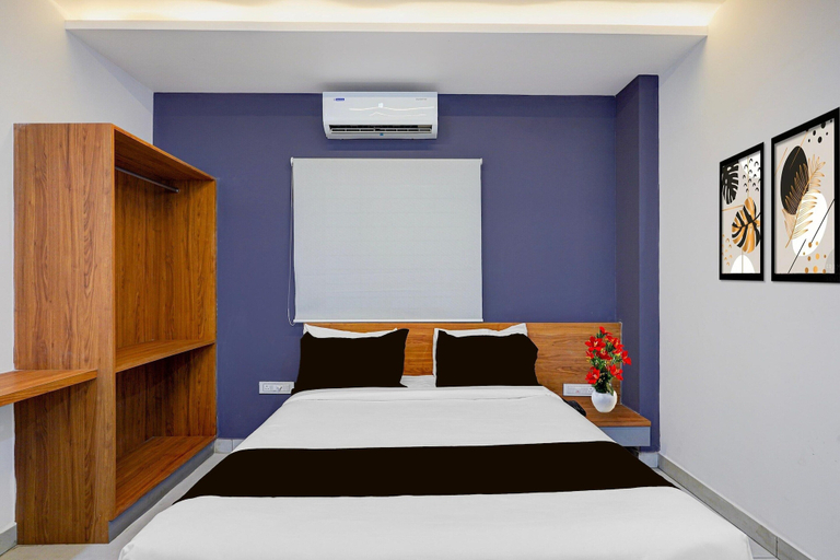 Room 3, Deluxe Brookefield Mall Bangalore, Bangalore