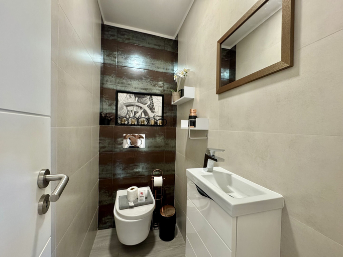 Bathroom 5, Faro Modern by Homing, Faro