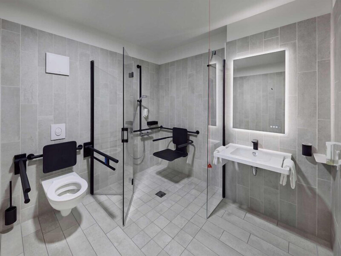 Bathroom 5, B&B HOTEL Emmerich, Kleve