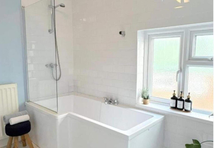 Bathroom 5, Walton Beach 1-bed Cottage, Sleeps 2 With Parking, Essex