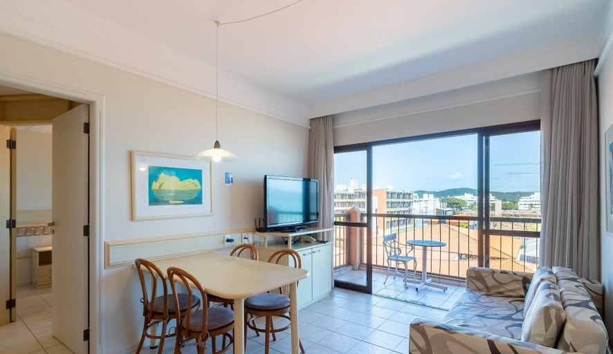 Living area, Beachfront Resort Suite w/ Pool Jbv227, Florianopolis