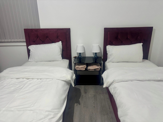 Room 3, Homes Rentals Studio Sleeps 3 With Wifi, Sandwell