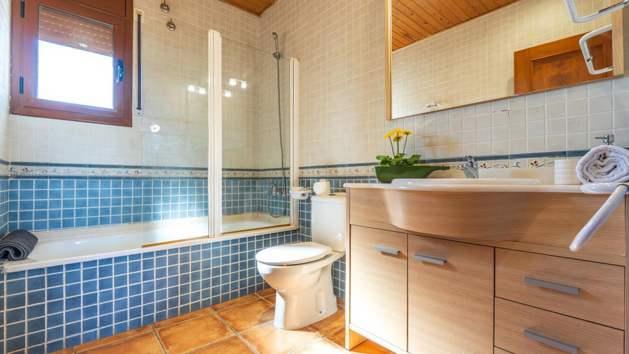 Bathroom 2, Casa Rue, Tarragona