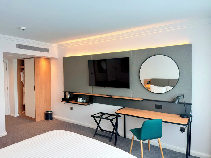 Bedroom 2, Holiday Inn London - Heathrow M4,jct.4 by IHG, London