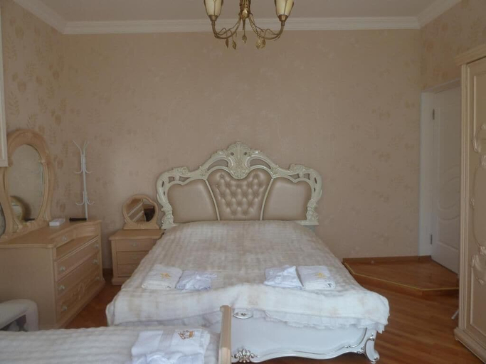 Room 5, Zekorei Guest House, Kutaisi