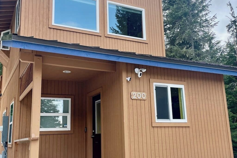 Interior 3, Bright 1BR Girdwood Home w/ Walk-in Closet & Studio, Anchorage