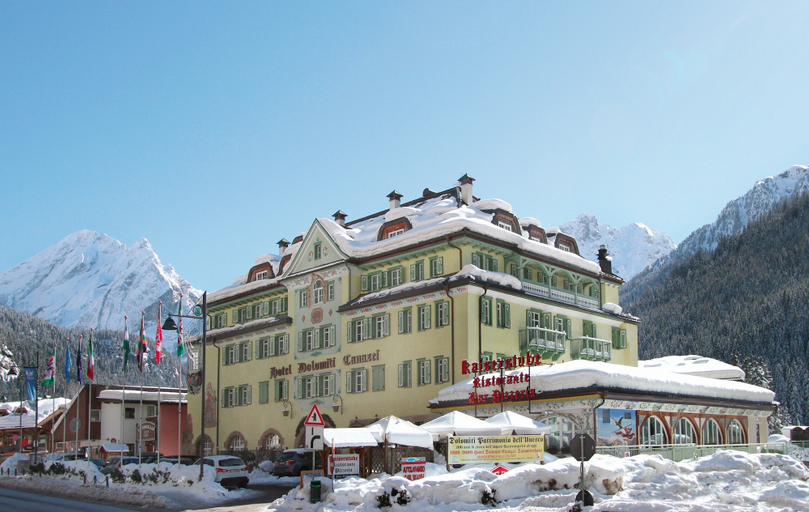 Others 1, Schloss Hotel Dolomiti, Trento