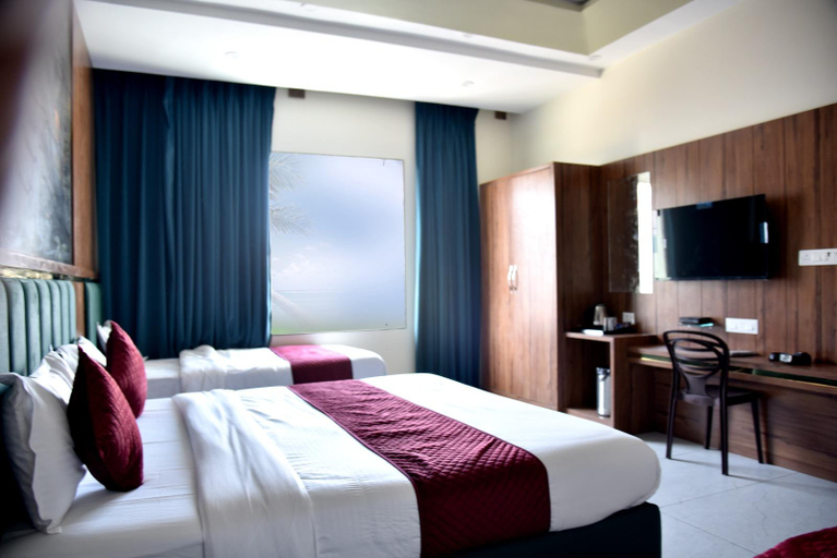 Bedroom 2, Hotel Radhika Stay- walking disctance from Mandir, Sikar