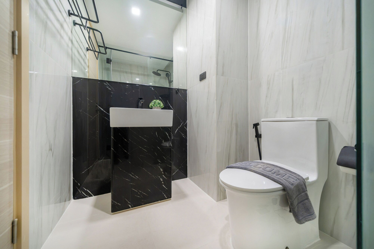 Bathroom 3, Studio Pool Gym 800m to Beach UTKR 306, Phuket Island