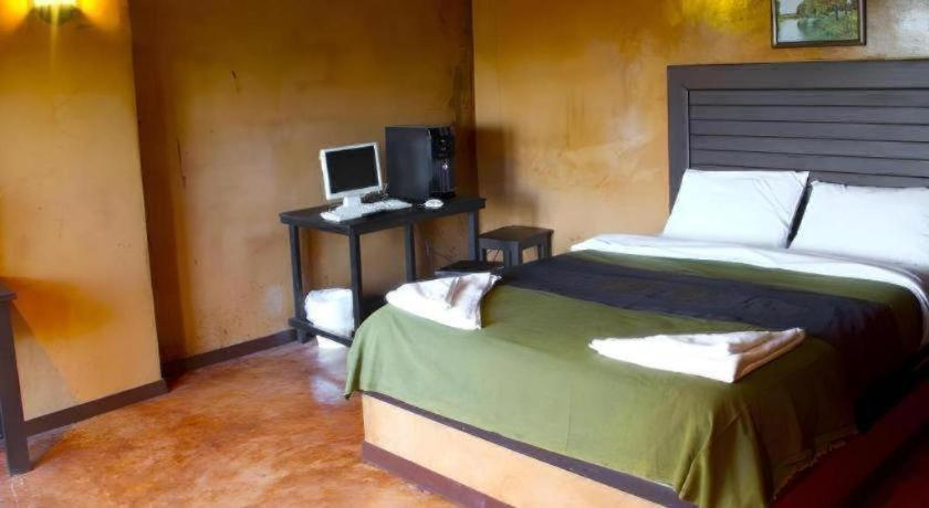 Bedroom 3, Thaton Hill Resort, Mae Ai