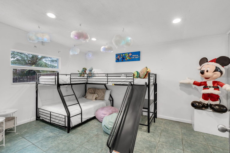 Room 3, Waterfront Jungle Home with Kayaks, Miami-Dade