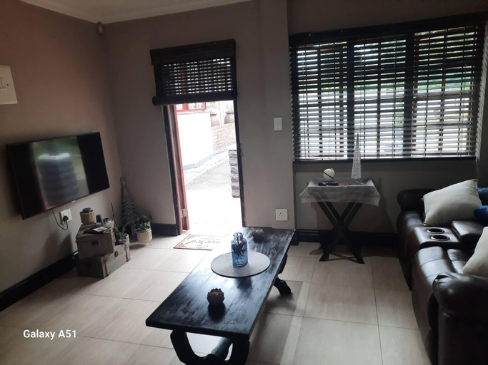 4, Cozy cottage with modern comforts, eThekwini