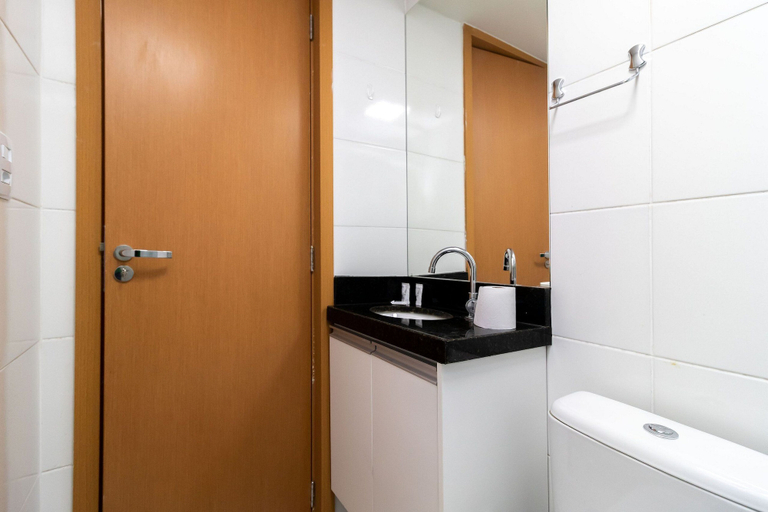 Bathroom 2, 2-bedroom Apartment in Asa Norte Nor0101, Brasília