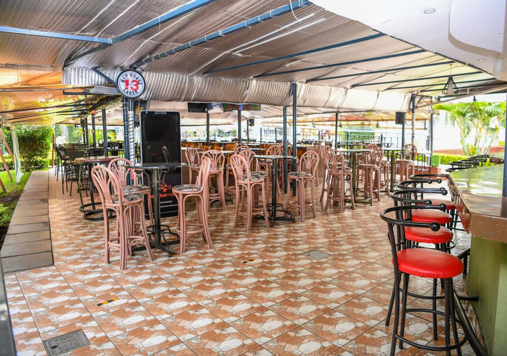 Restaurant 2, Castle Gardens Hotel, Roysambu