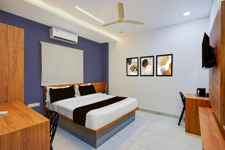Room 4, Deluxe Brookefield Mall Bangalore, Bangalore