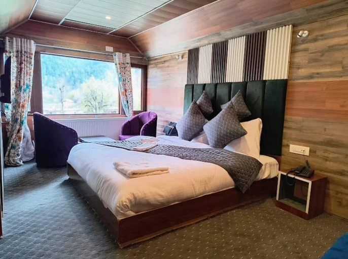 Room 4, Hotel Eden Retreat, Anantnag
