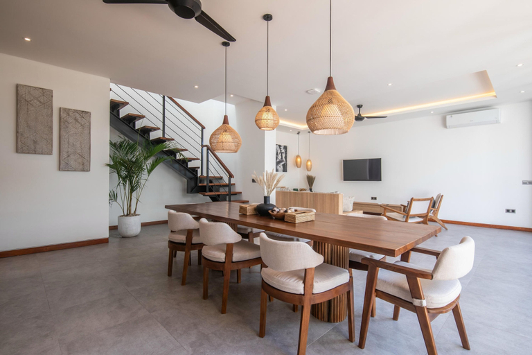 Room 3, Brand New 4br Villa Enclosed Living Canggu, Badung
