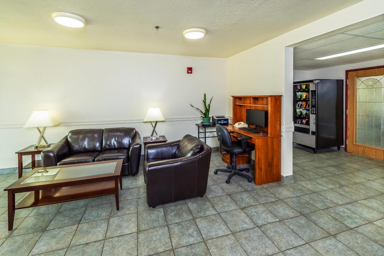 Public Area 2, Rodeway Inn, Division No. 14