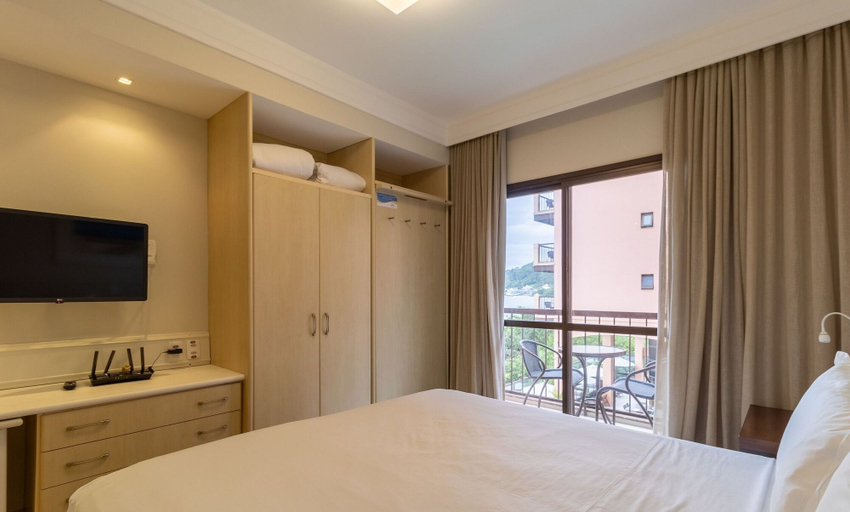 Room 4, Ocean View Studio in Luxury Resort - Jurere Jbv124, Florianopolis