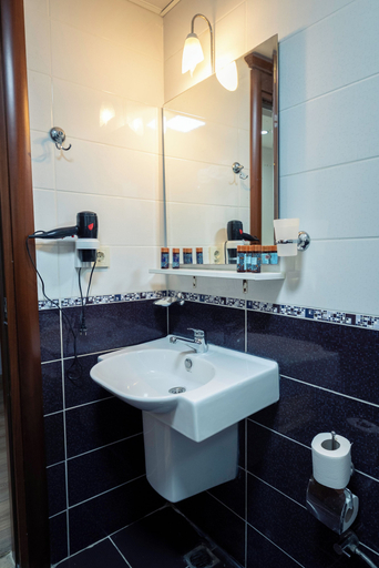 Bathroom 5, Basileus Hotel, Fatih