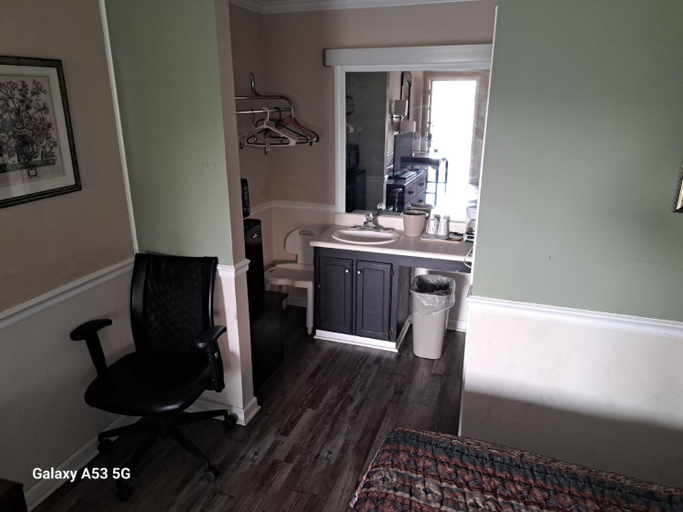 4, Southwood Inn, McNairy