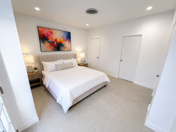 Room 2, The Villas, Riverside