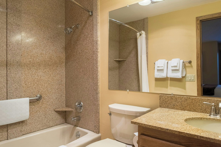 Bathroom 3, Whispering Woods Resort, Clackamas