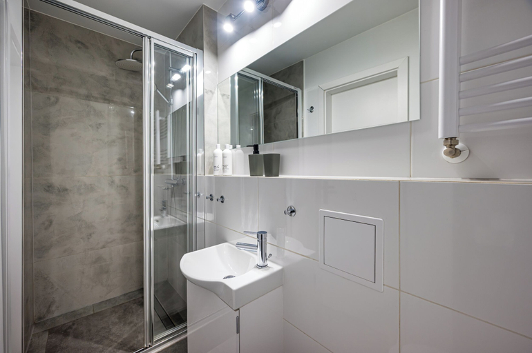 Bathroom 5, RentPlanet - Apartament Kołłątaja, Środa Śląska