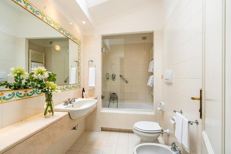 Bathroom 4, Parkhotel Villa Grazioli, Rome