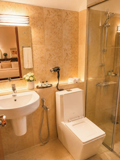 Bathroom 4, Daffodils Hotel, Nuwara Eliya
