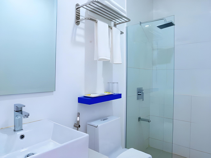 Bathroom, Ruhe Suites Coron, Coron