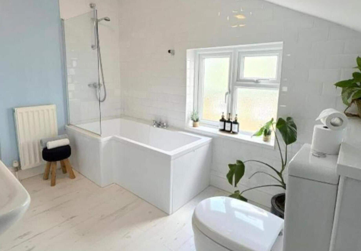 Bathroom 2, Walton Beach 1-bed Cottage, Sleeps 2 With Parking, Essex