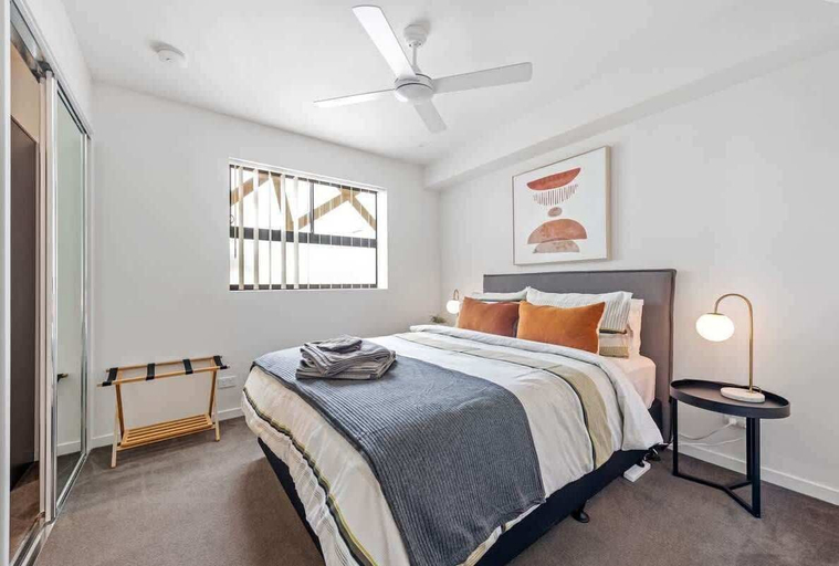 Interior 5, Stylish & Superb! 2bed/2bath/1car~ Walk to CBD, Spring Hill