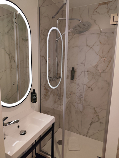 Bathroom 4, B&B HOTEL Berck-sur-Mer Rang-du-Fliers, Pas-de-Calais
