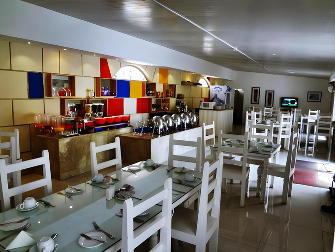 Food & Drinks 4, Safari Village Executive Suites, Muttrah