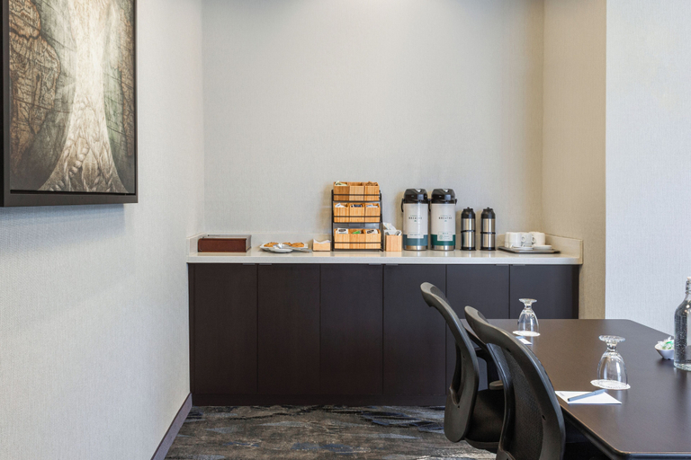Food & Drinks 5, Fairfield Inn & Suites by Marriott St. John's Newfoundland, Division No. 1
