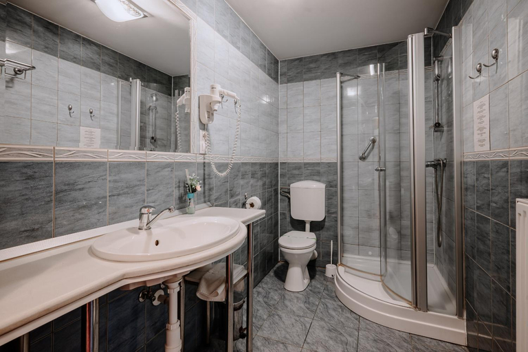 Bathroom, Emerald Boutique Hotel, Targu Mures