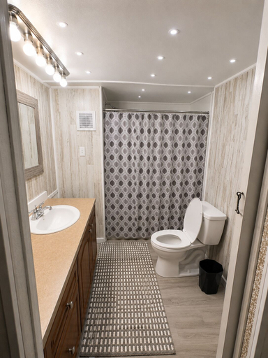 Bathroom, The Hidden Homestead, Highlands