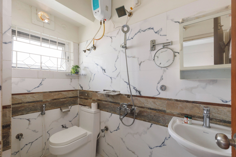 Bathroom 4, Pearl Nest by Red Oliveindiranagarnr Manipal, Bangalore
