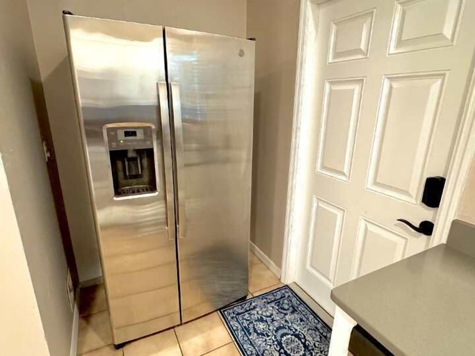 Room 3, UF Campus Townhome - Full Kitchen 2 BR Pets OK, Alachua