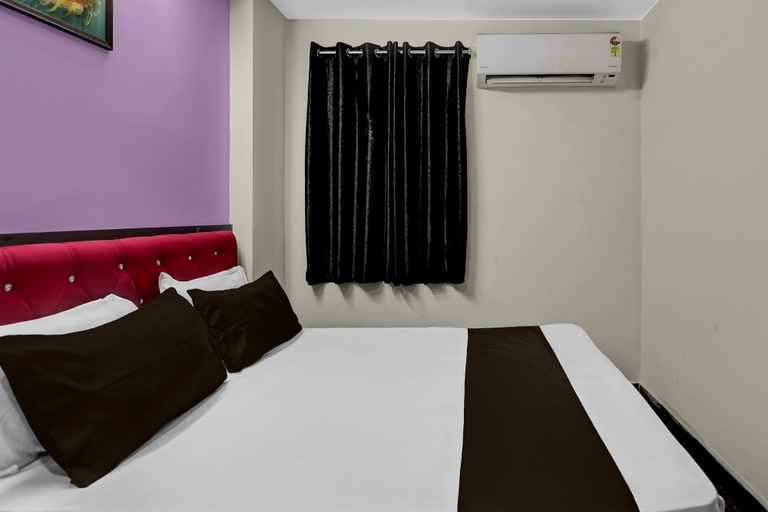 Room 3, Hotel O Visakhapatnam Railway Junction, Visakhapatnam