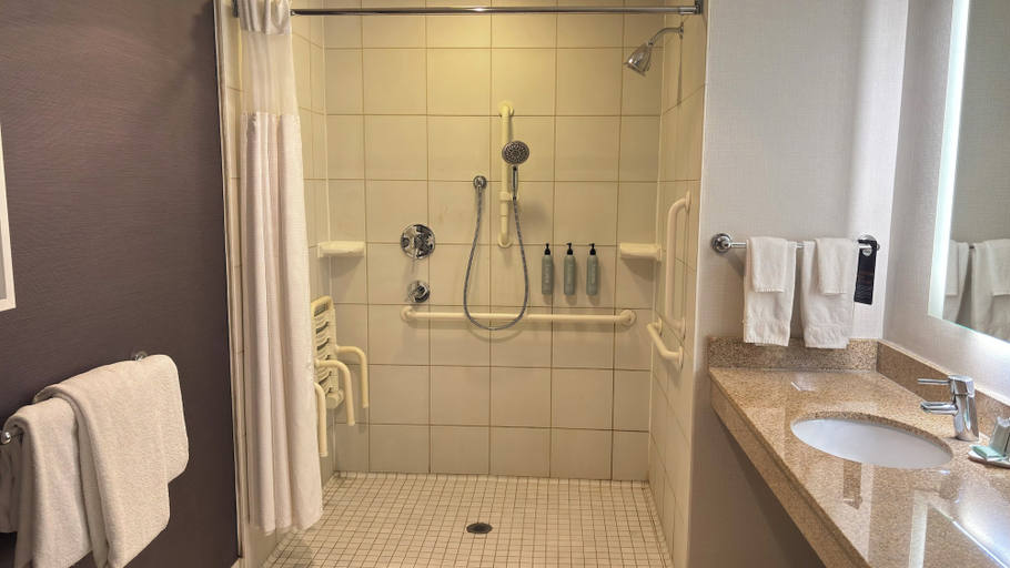 Bathroom 4, Courtyard by Marriott Waterloo St. Jacobs, Waterloo