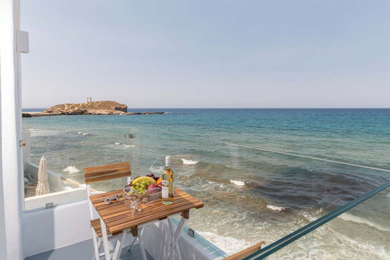Outdoor dining 4, Votsala Suites, South Aegean