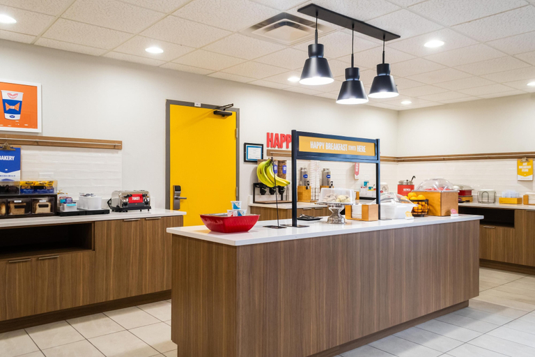 Food & Drinks 5, Hampton Inn & Suites Addison, Dupage