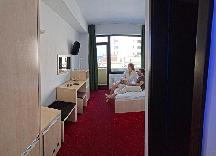 Bedroom 2, Alma by iVAVev, Constanta