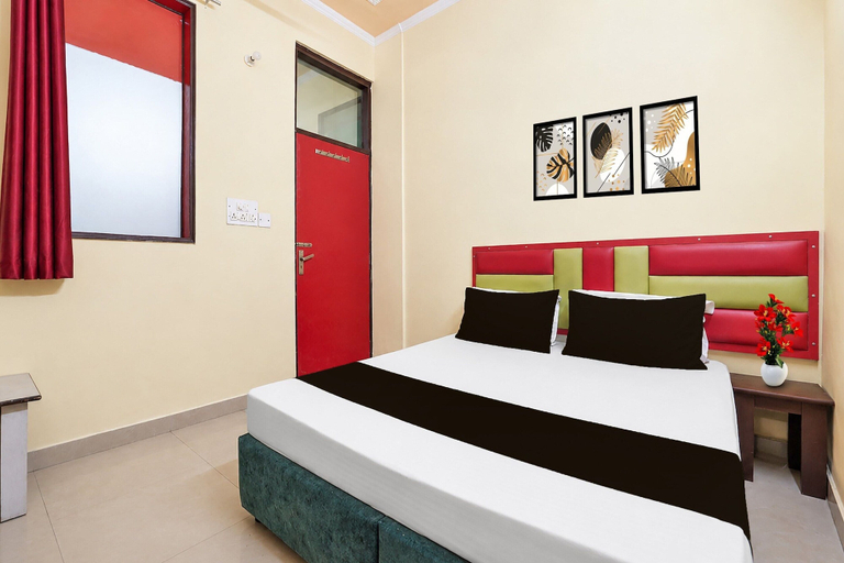 Room 5, Classic Mehar Sunflower, Sahibzada Ajit Singh Nagar